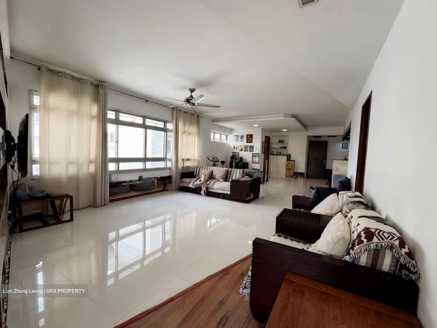 Blk 243 Pasir Ris Street 21 (Pasir Ris), HDB Executive #584535971
